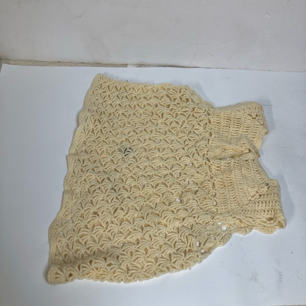Knitwear Crocheted Cape Ivory Scalloped Edges Patterned Crochet Vintage Boho